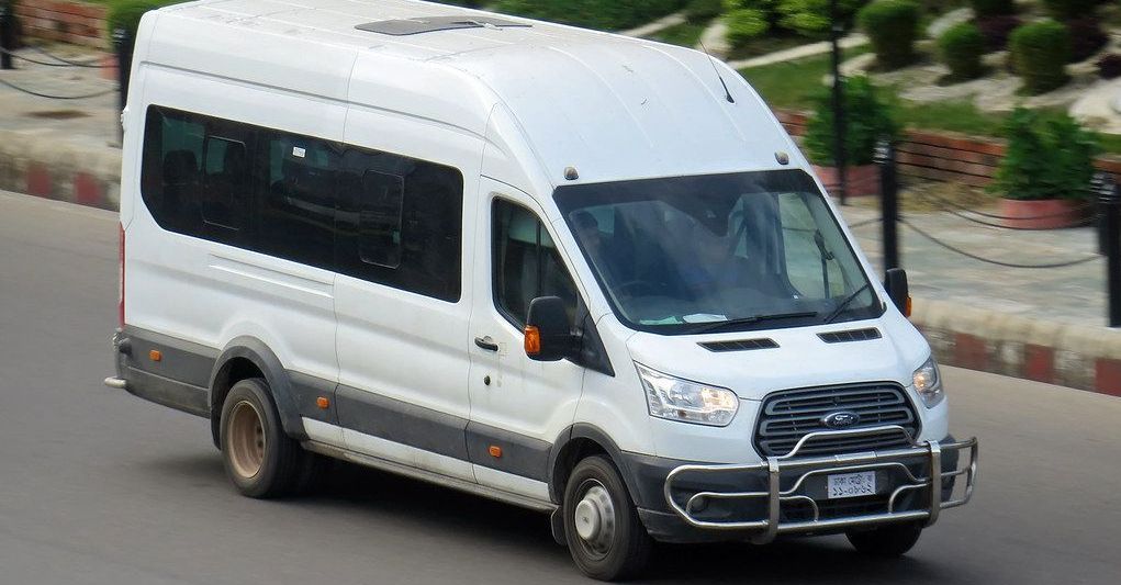 Picture of a minibus.