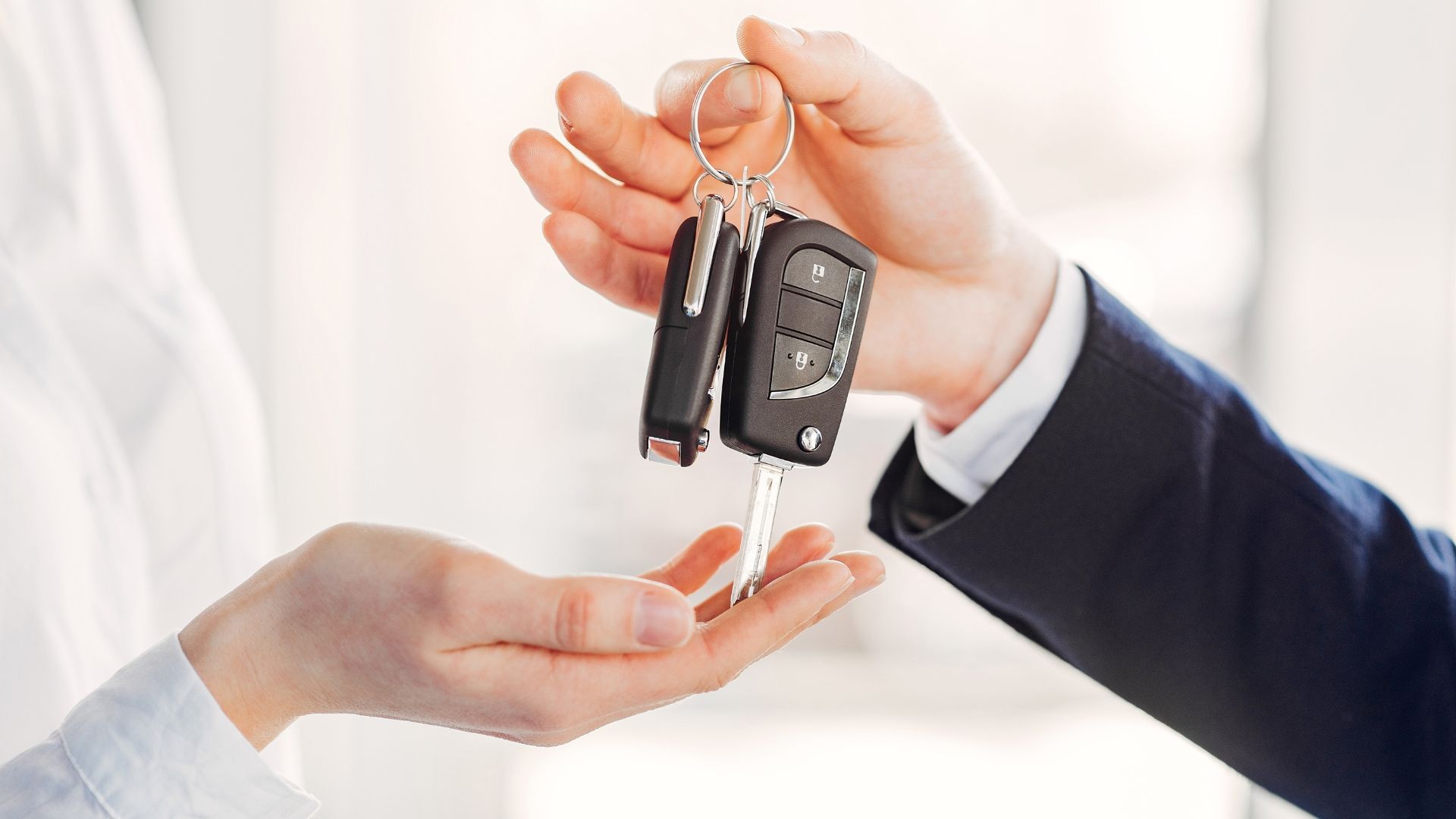 Need to rent a car in an emergency? Find out how to get a decent deal on car rental 