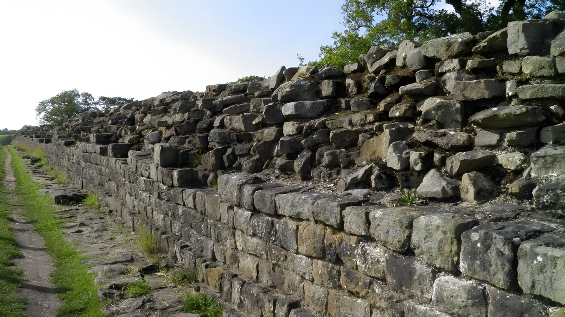 Looking to explore Hadrian's Wall, but don't know where to start? Explore routes and travel options 