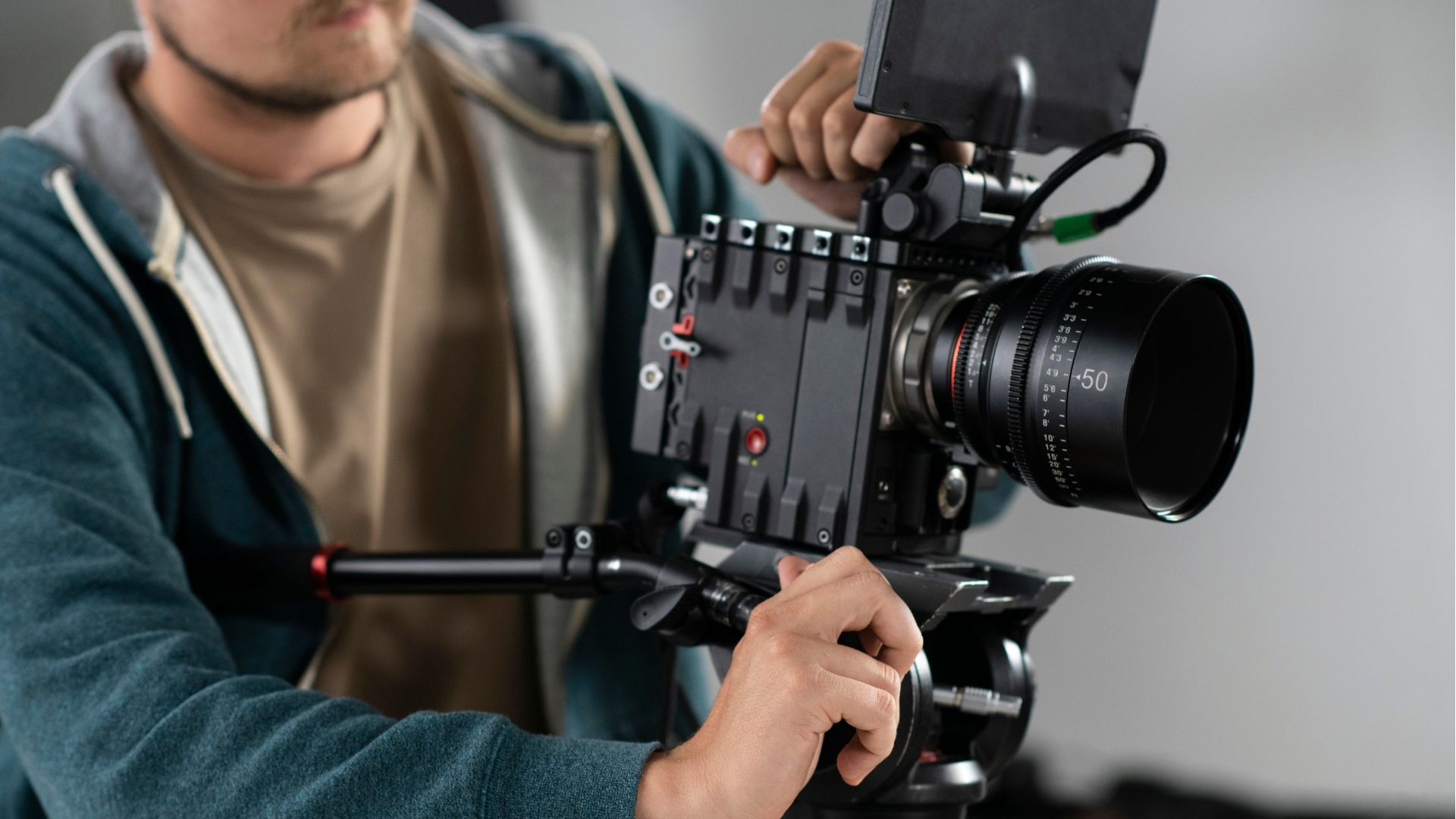 Van hire for creators: transport gear safely, stay organised and travel like a pro