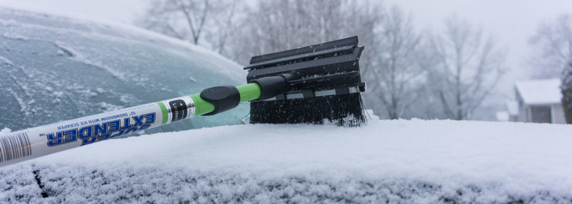 Picture of an ice scraper. 