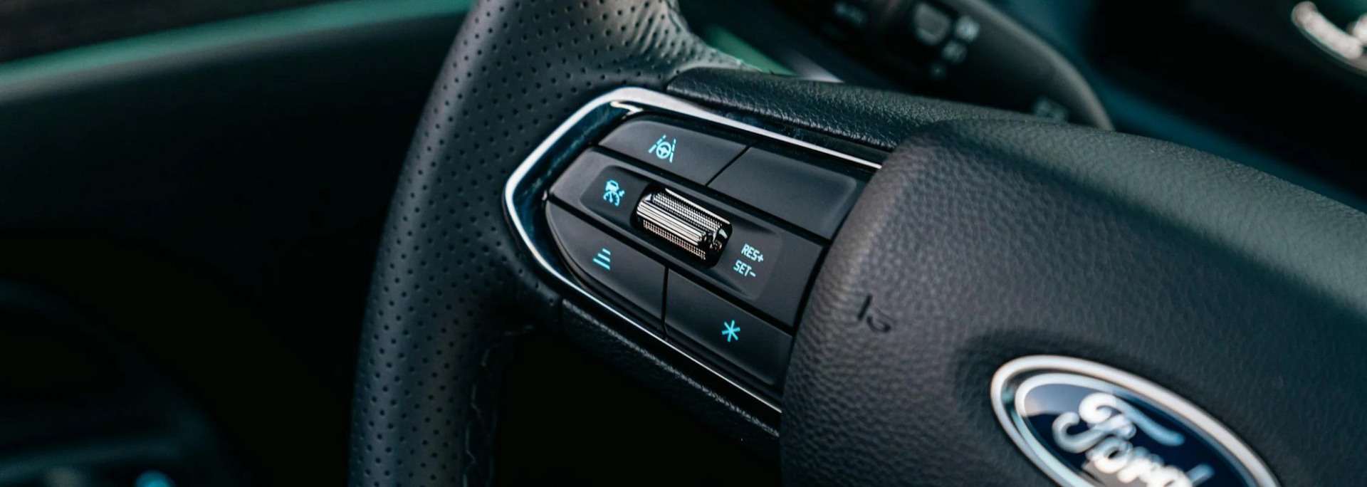 Picture of cruise control button.