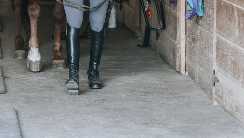 Crushed Limestone flooring in a horse barn