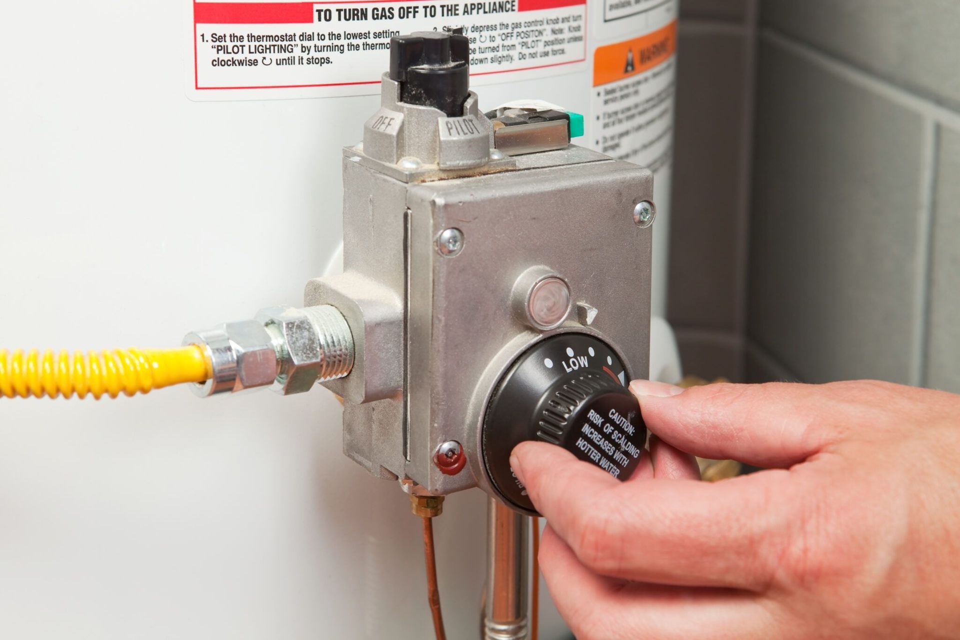 What Temperature Should A Hot Water Heater Be Set At