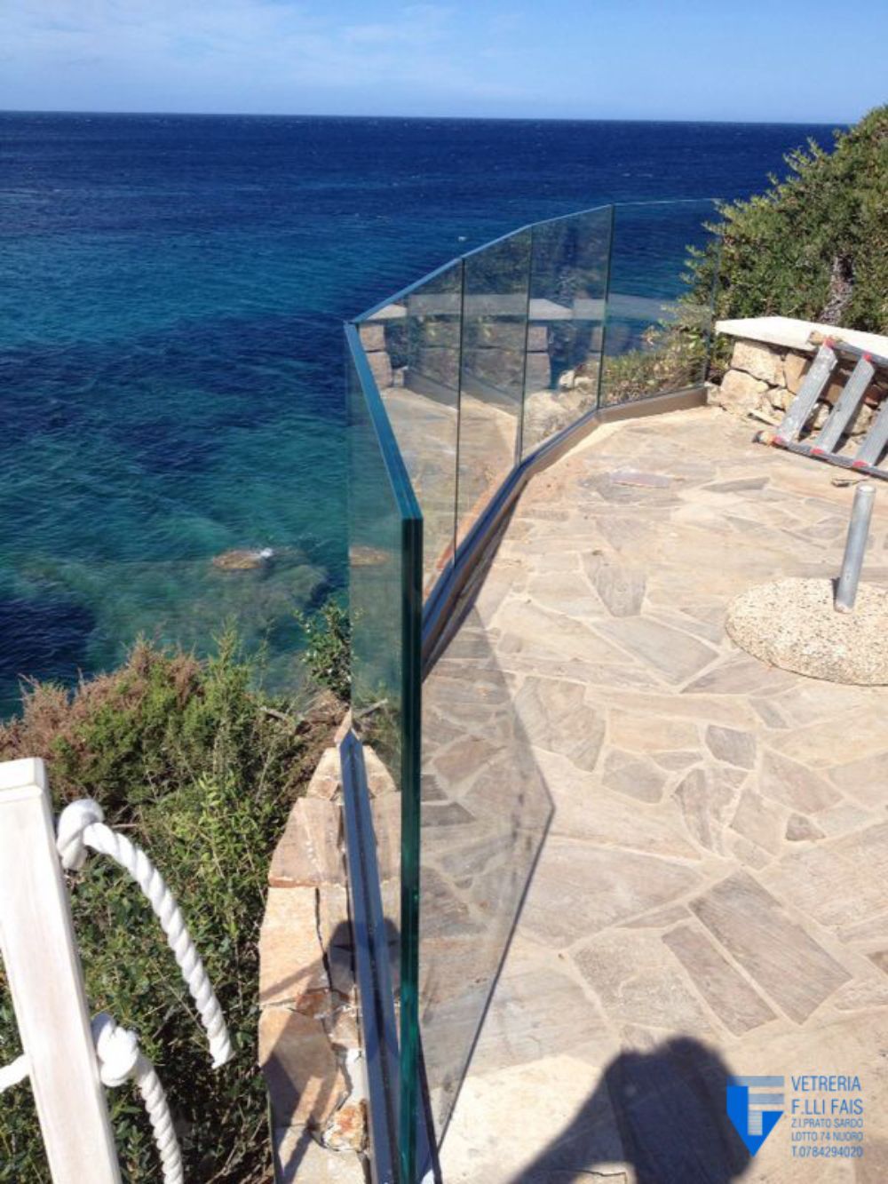 parapetto di vetro artigianale per balcone