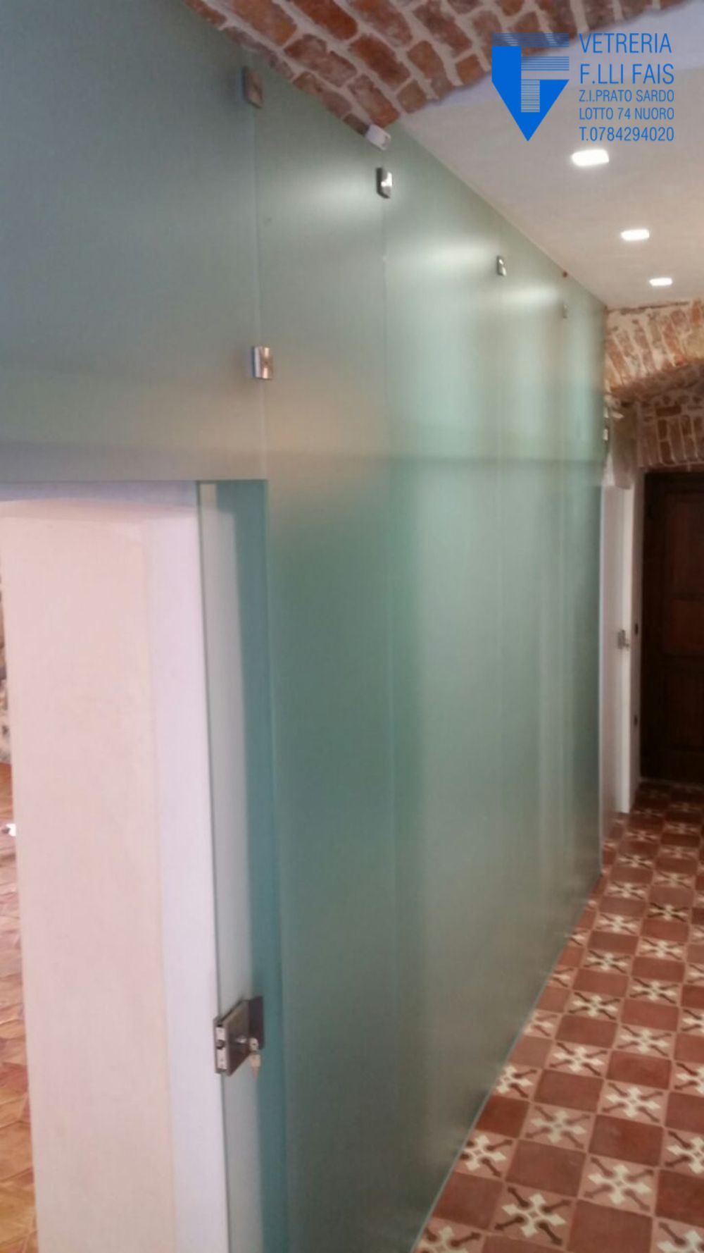 parete divisoria di cristallo su misura