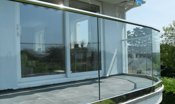 glass wall railing for your balcony