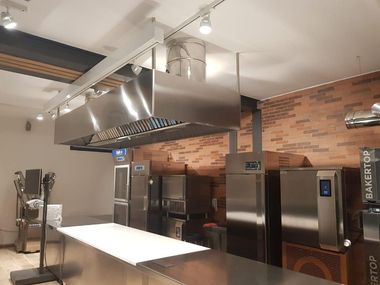 Mensole in acciaio inox per cucine professionali 