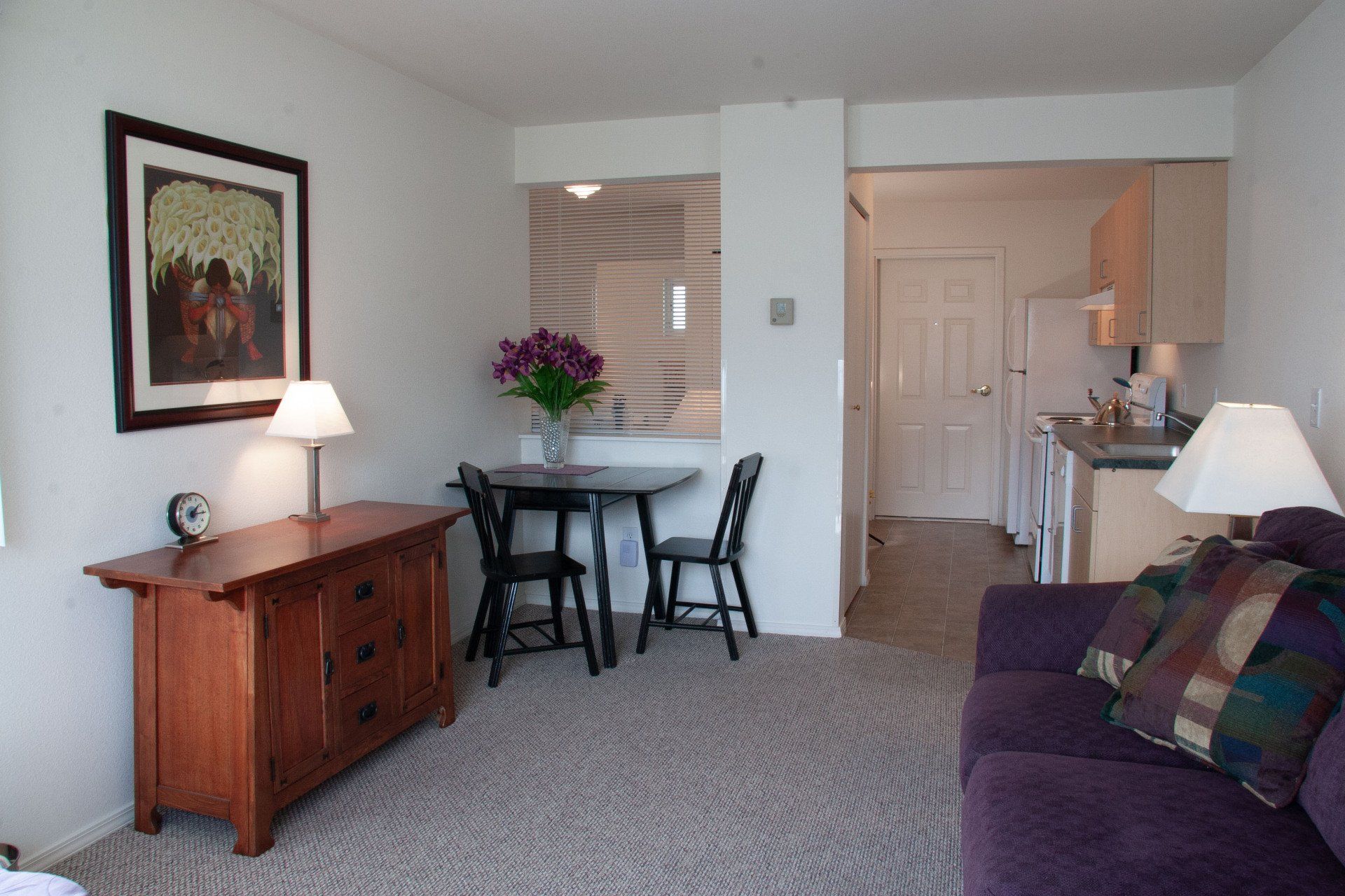 Great Northern Ave Living Room Photo