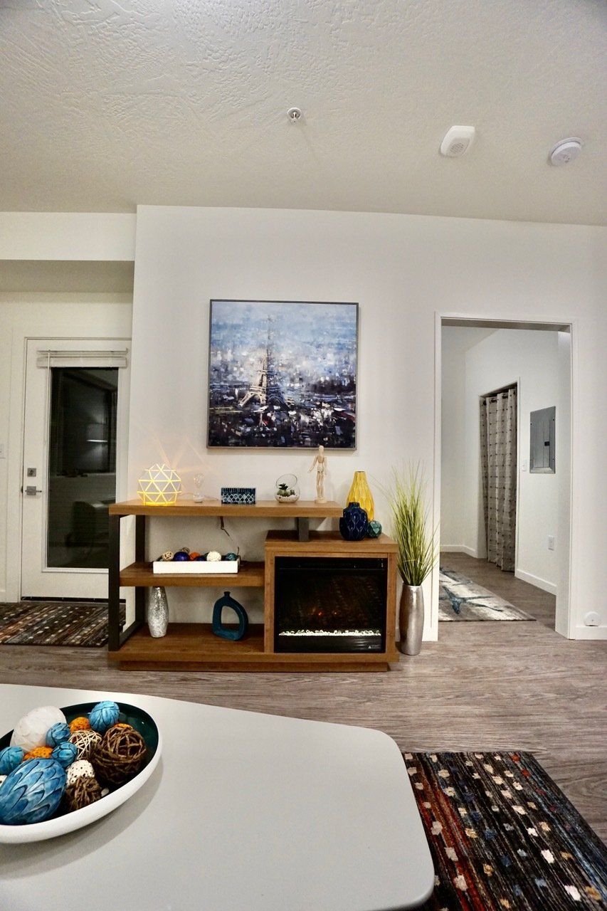 Majestic Drive Living Room Photo