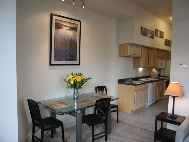Spruce Dining Area + Kitchen Photo
