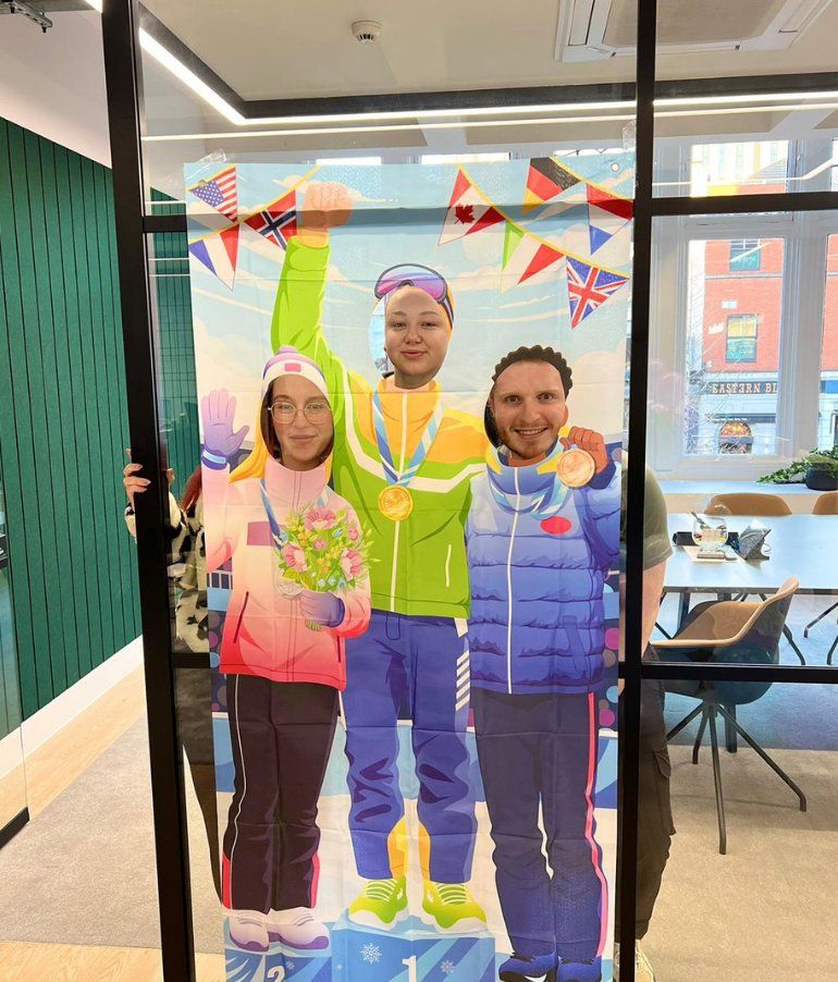 picture of 2 new starters at V7 Recruitment
