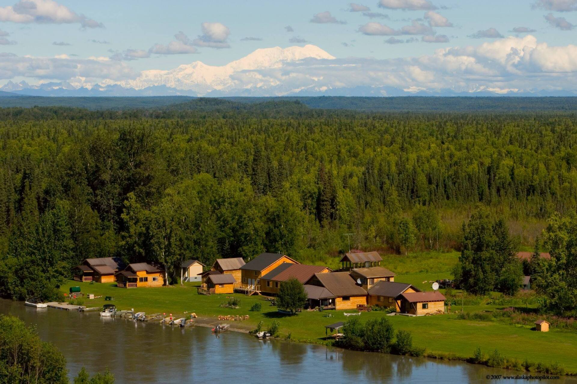 Alaska Fishing Lodge on Lake Creek in Anchorage, AK