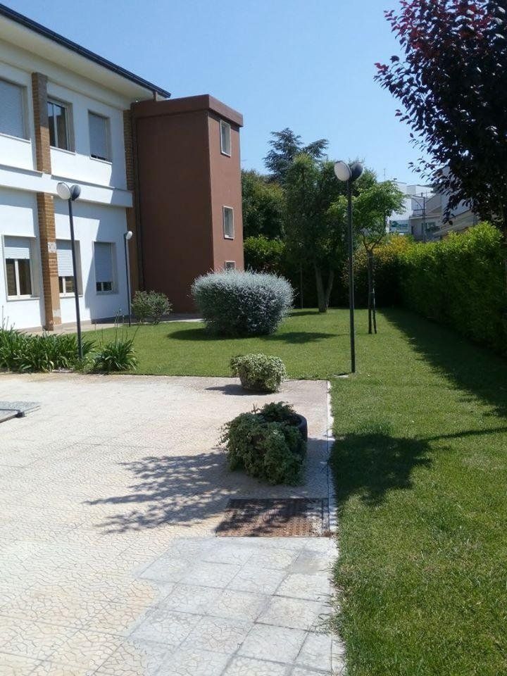 area verde di una casa di riposo