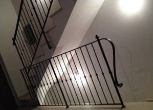 scale con corrimano in ferro battuto