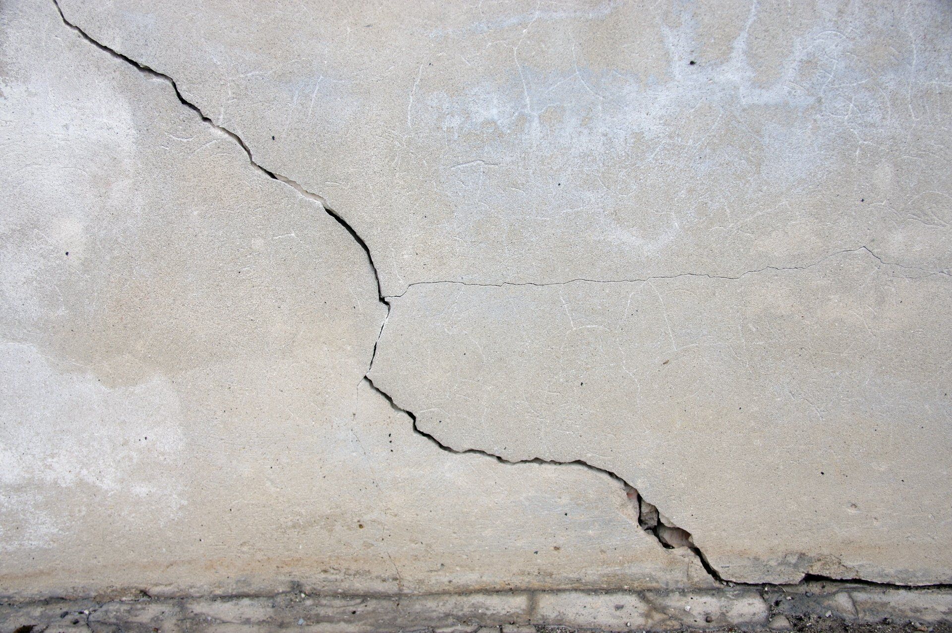 fissure sur un bâtiment
