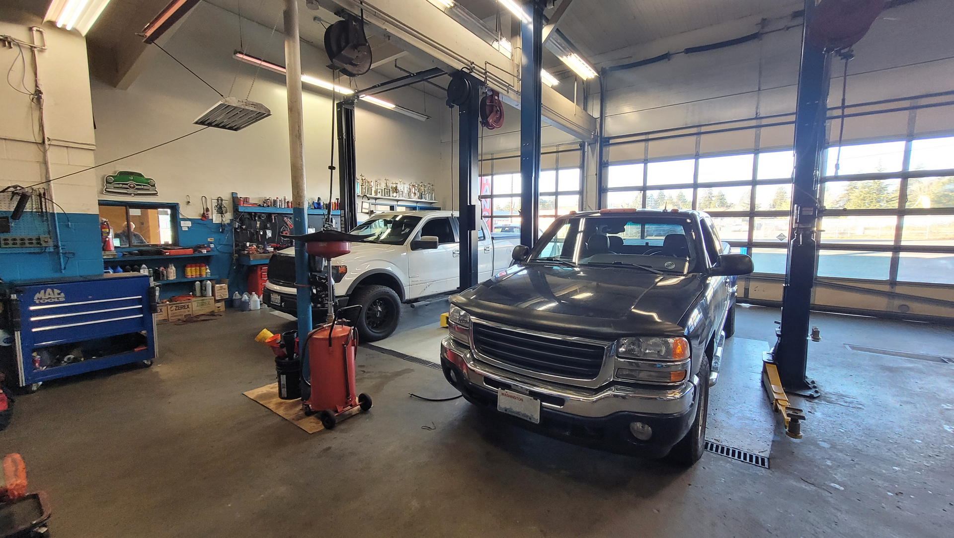 Vehicles Ready for Repair | Rick's Tire & Service in Seattle, WA