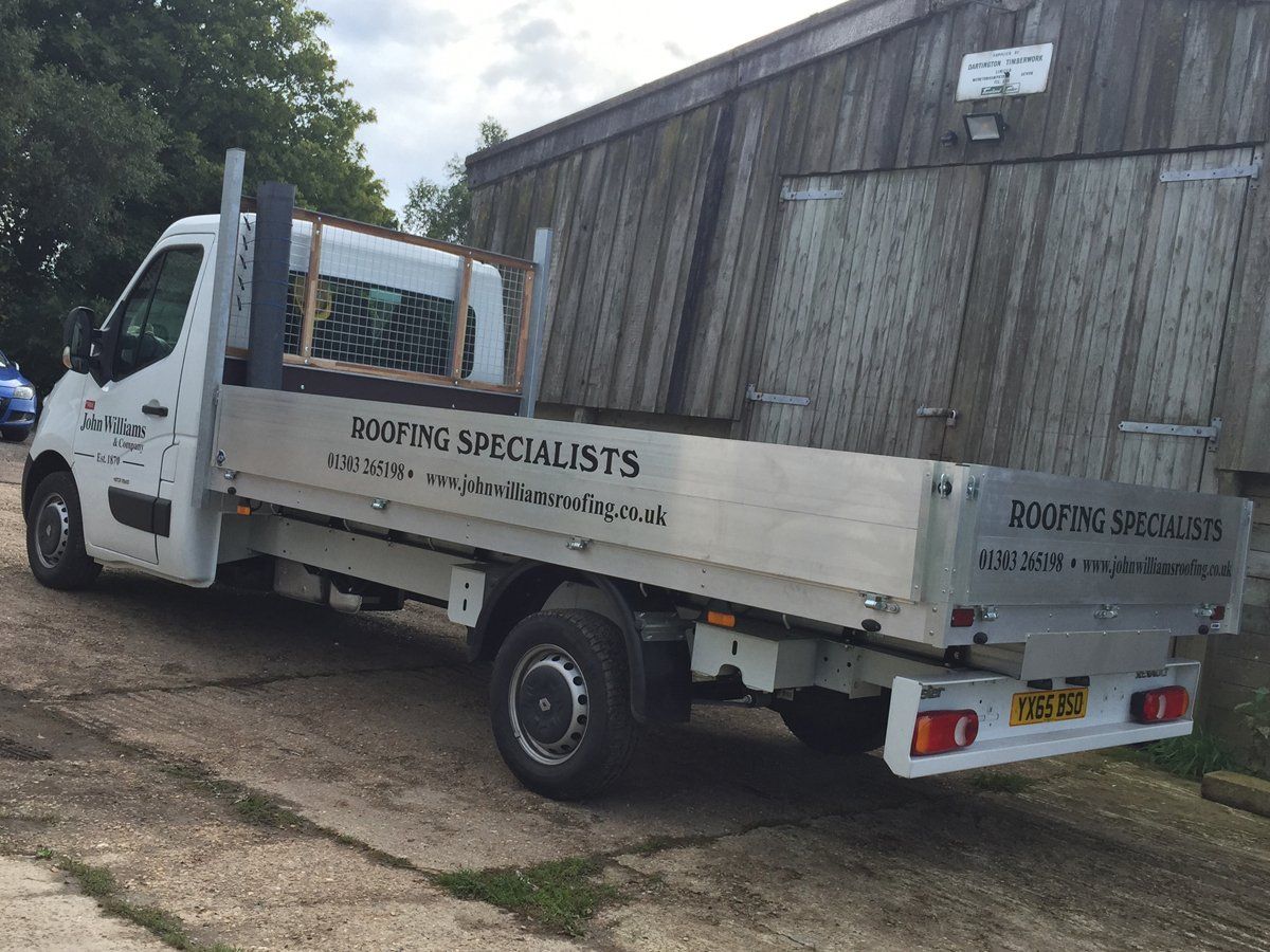Vehicle graphics for flatbed lorry
