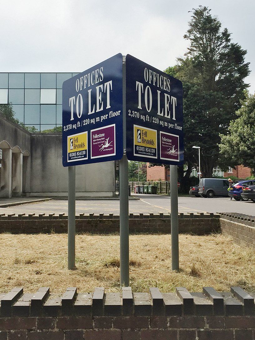 Freestanding commercial property advertising sign