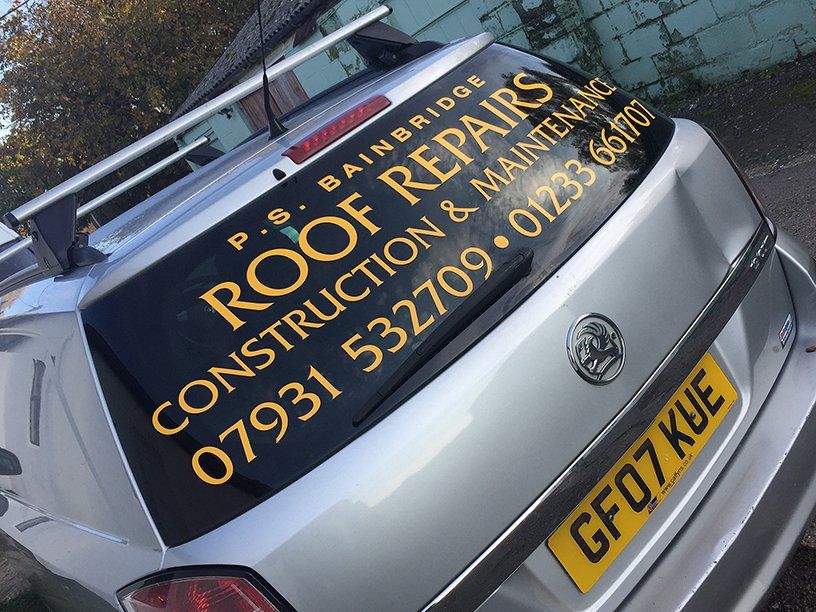 Vinyl graphics for rear windscreen