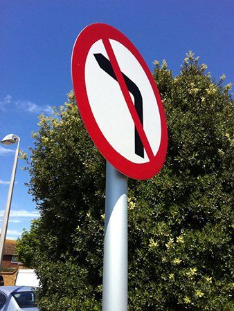 Highway sign mounted to aluminium post