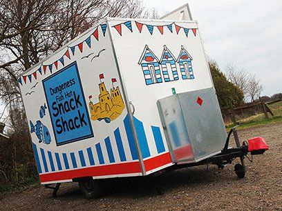 Multi-coloured vinyl graphics for mobile food vendor