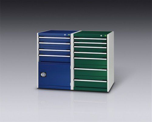 Scaffali con cassetti