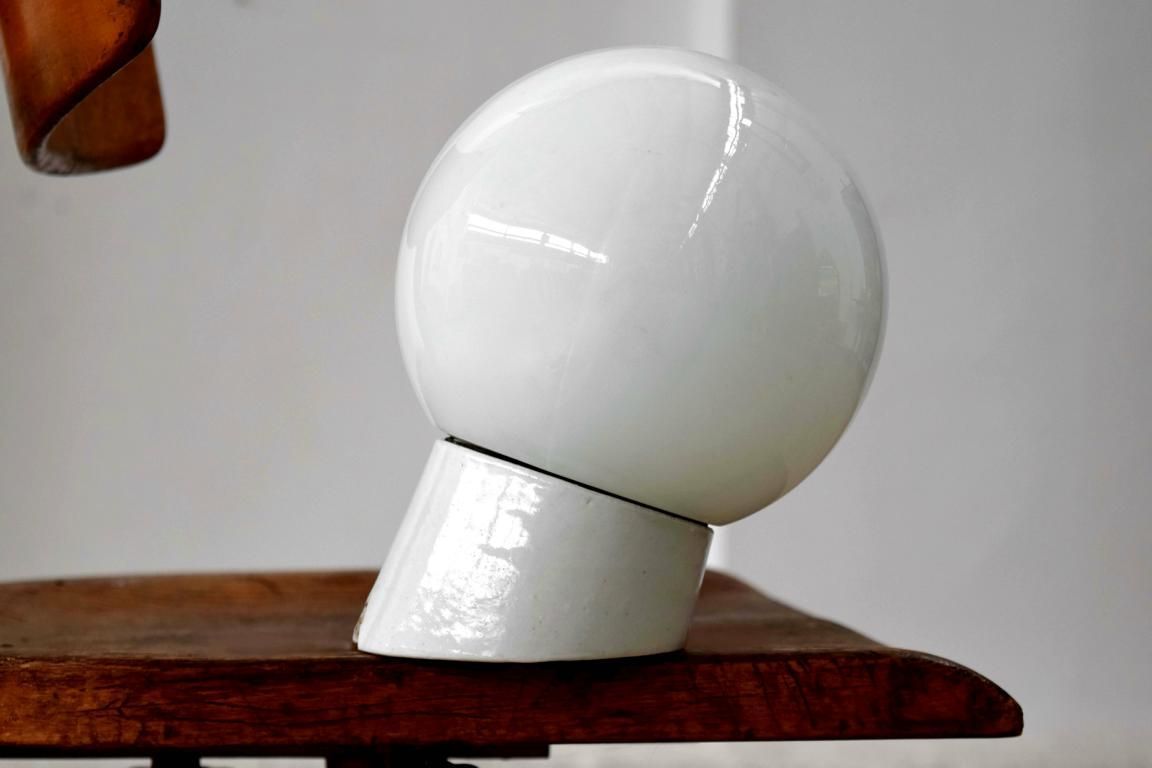 Kugellampe Hoflampe Antik Alt Keramik Schräglampe Wandlampe Vintage Porzellan