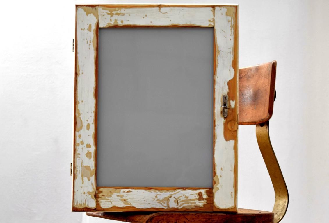 restaurierter Mid Century Wandschrank aus den 1950er Jahren