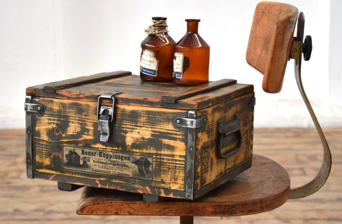 Kiste mit Deckel Olivgrün Truhe Antik Reklame Holz Alt Fabrik Design Vintage Shabby