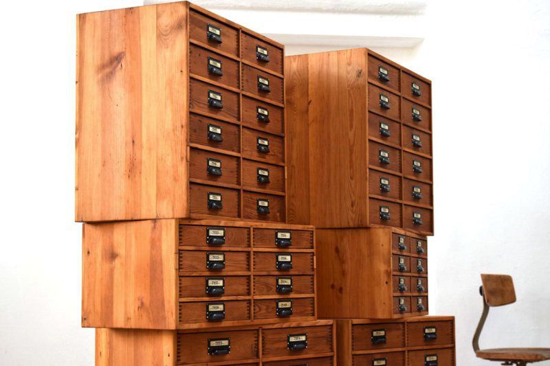 historischer Schubladenschrank wird wechselnden Ansprüchen gerecht