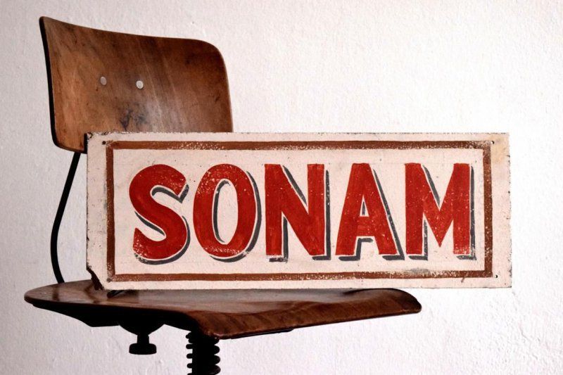 Schild handgemalt Sonam Calcutta Vintage Bild Indien Reklame Werbung 22 x 54cm