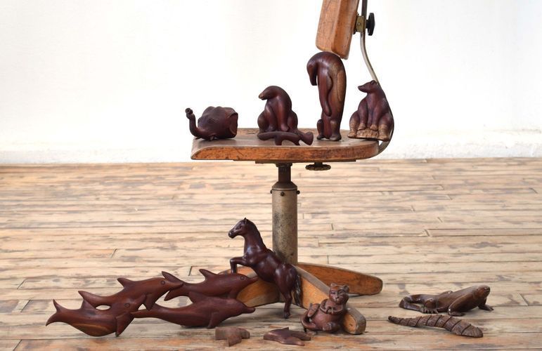 12 Tiere geschnitzt Figuren Skulpturen Kunsthandwerk Antik Alt Vintage Teak Holz