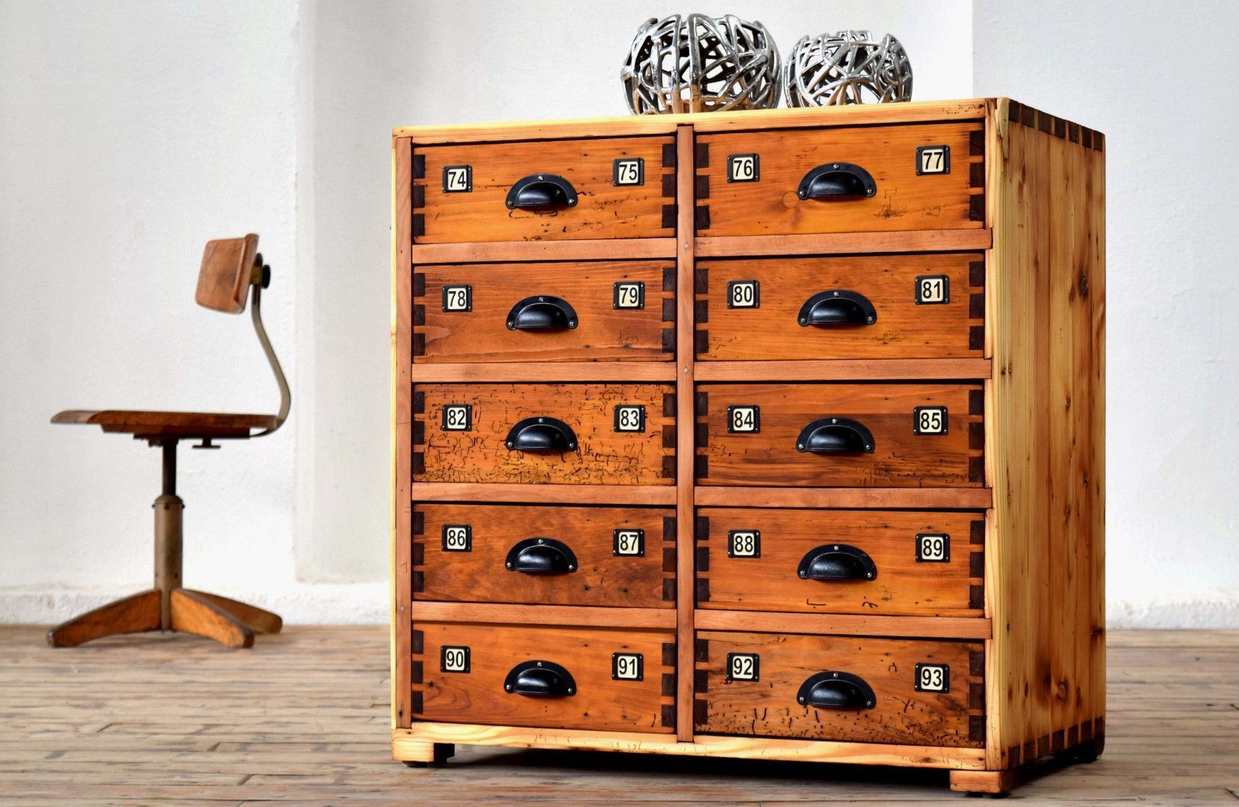 Schubladenschrank Apothekerschrank Holz Antik Alt Vintage Werkstattschrank Sideboard