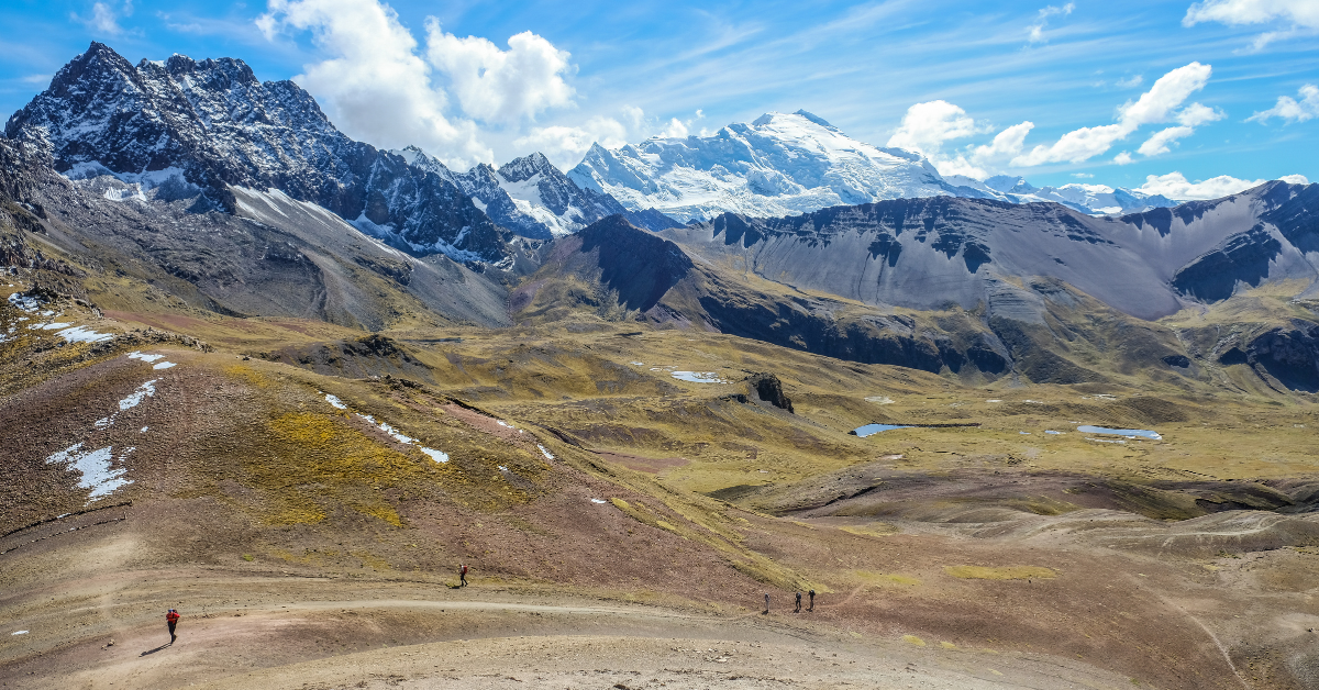 Explora la Esencia de los Andes y Colores de Perú por 8 Días