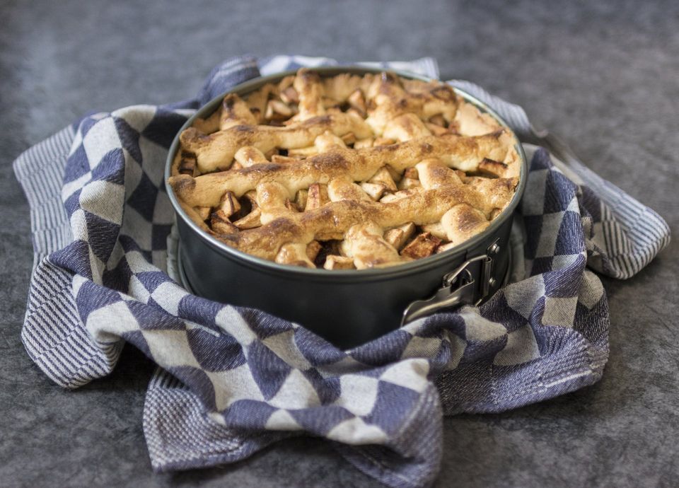 Vermont Maple and Apple Pie recipe made with pure VT organic maple syrup & sugar