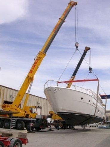 Servizio di noleggio autogrù con operatore