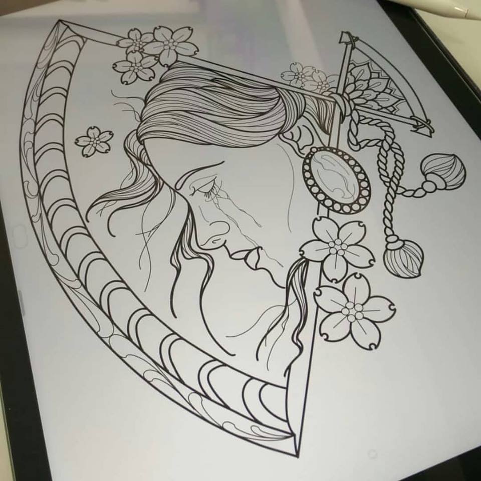 Disegno per tatuaggio di donna con fiori e gioielli