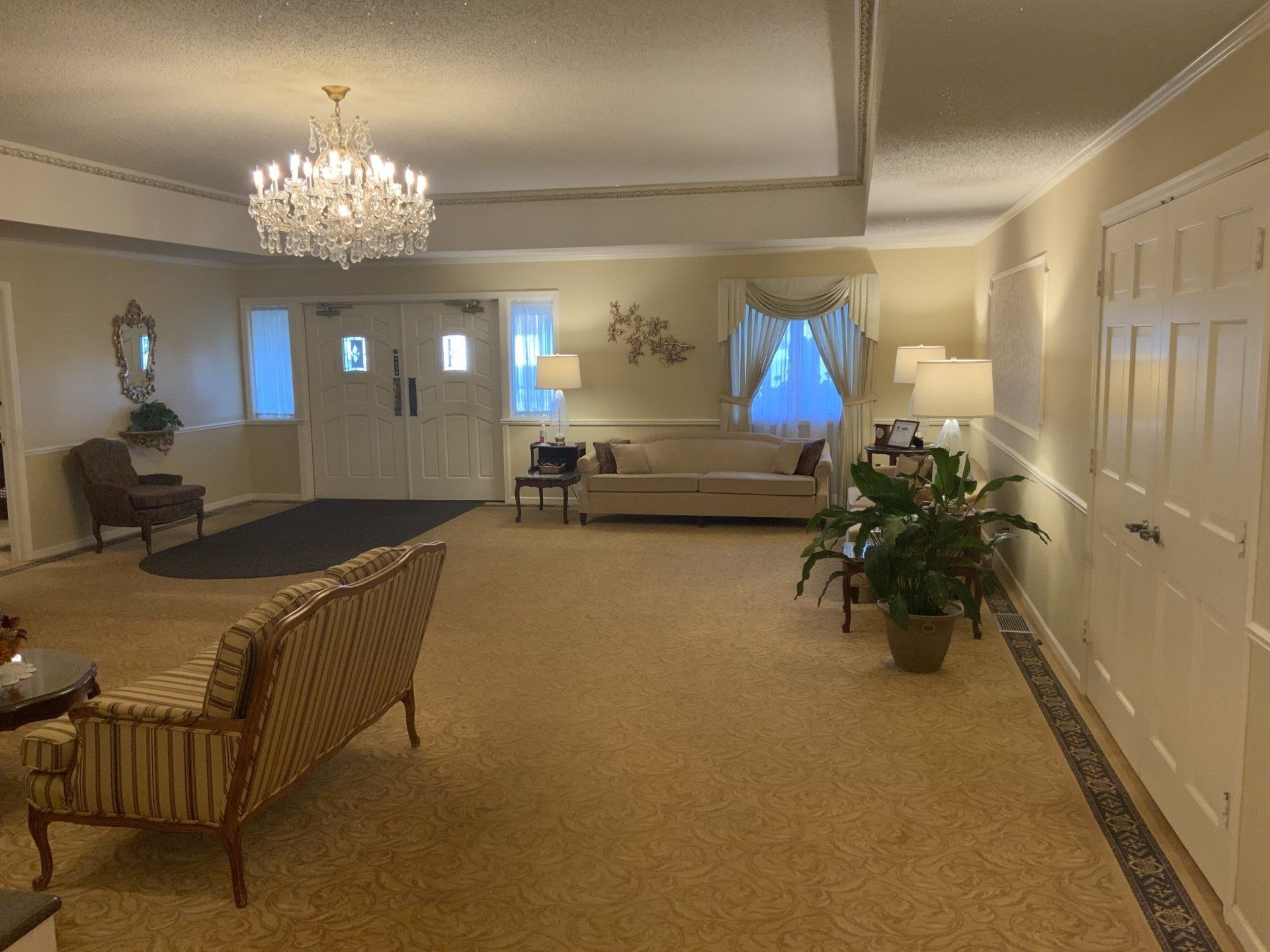 Our Beautiful Funeral Home in Saginaw Snow Funeral Home