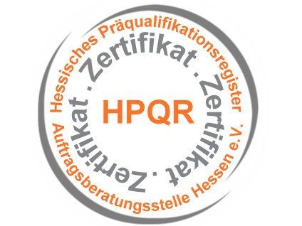 Ein Logo mit der Aufschrift „Zertifikat HPQR“ in einem Kreis