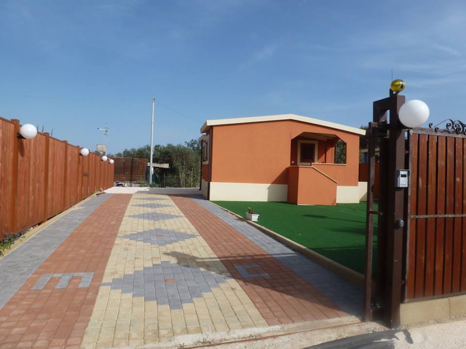 ingresso cortile casa