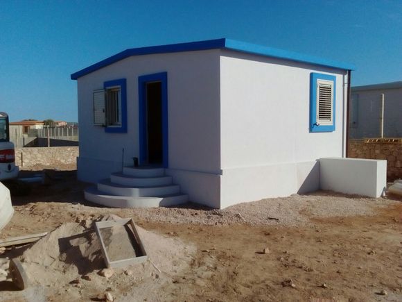 casa mobile bianco blu