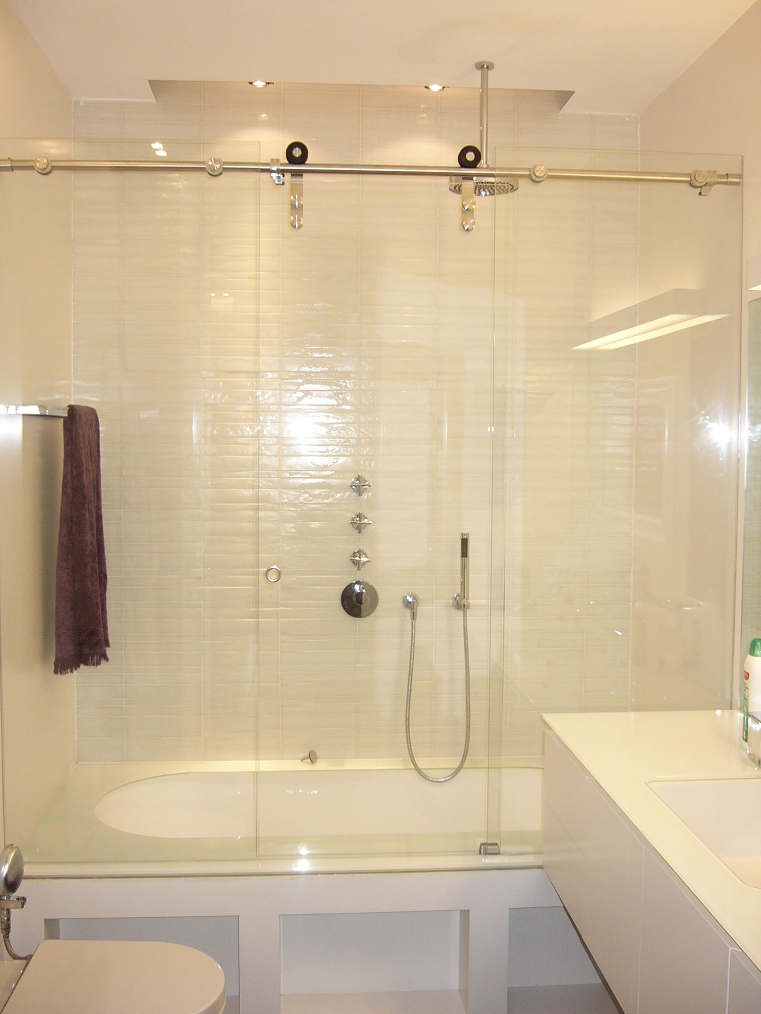 box porta scorrevole in vetro per la doccia