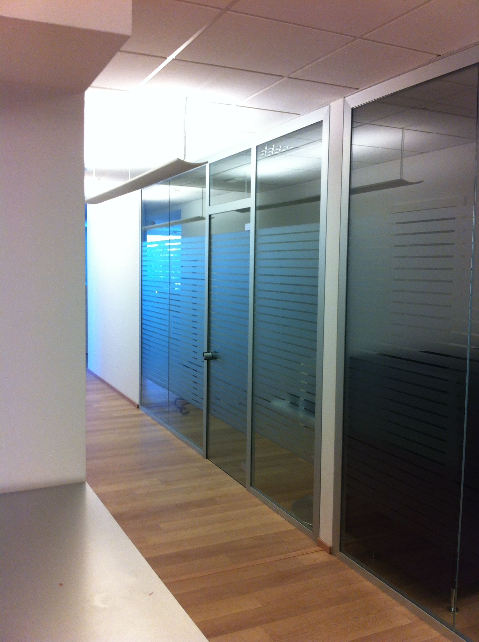 divisore in vetro per ufficio