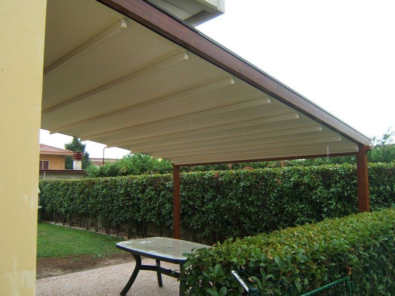 struttura in ferro con copertura tecnica