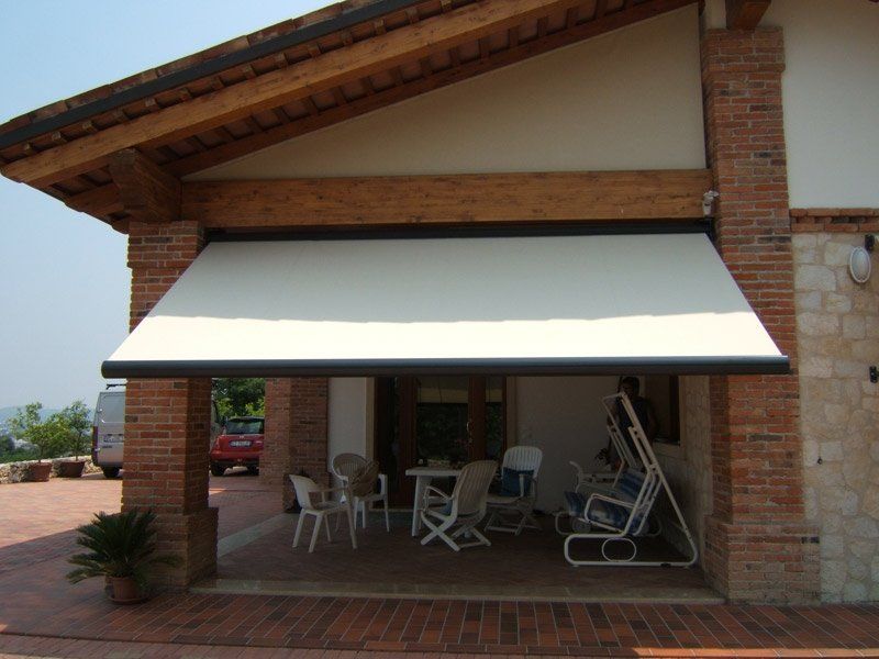tenda da esterni automatizzata