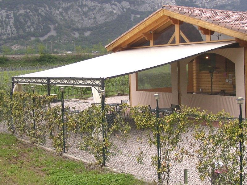 pergolato in giardino