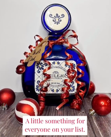 Azulejos Reposado tequila with Christmas decorations