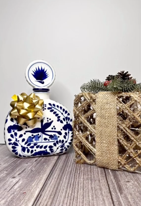 Azulejos Añejo Tequila with a bow for holidays