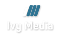 Een blauw-wit logo van Ivy Media op een witte achtergrond.